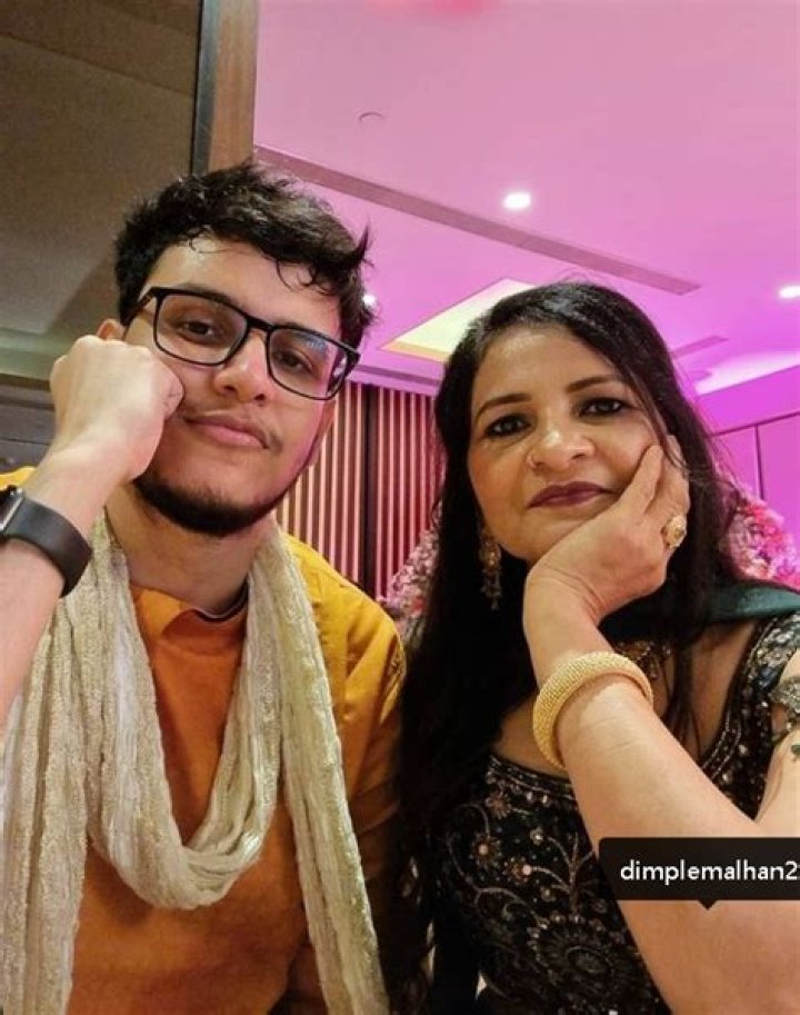 Dimple Malhan Height, Weight, Net Worth, Age, Birthday, Wikipedia, Who, Instagram, Biography