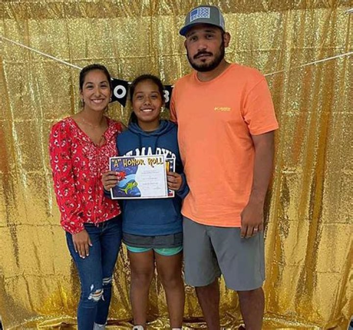 
Grieving Uvalde Mom Says School Called and Complained About Surviving Daughter Wearing Ripped Jeans 