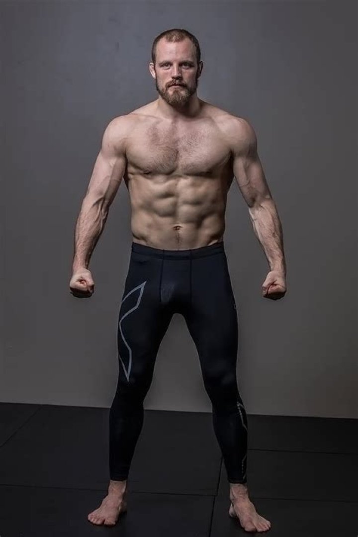 Gunnar Nelson Height, Weight, Net Worth, Age, Birthday, Wikipedia, Who, Nationality, Biography