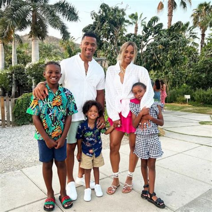 
Is Ashton Meem Cheating On Her Husband, Russell Wilson? Relationship Rumors 