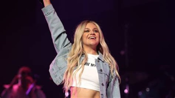 
Kelsea Ballerini Changes Key Song Lyrics After Morgan Evans Split 