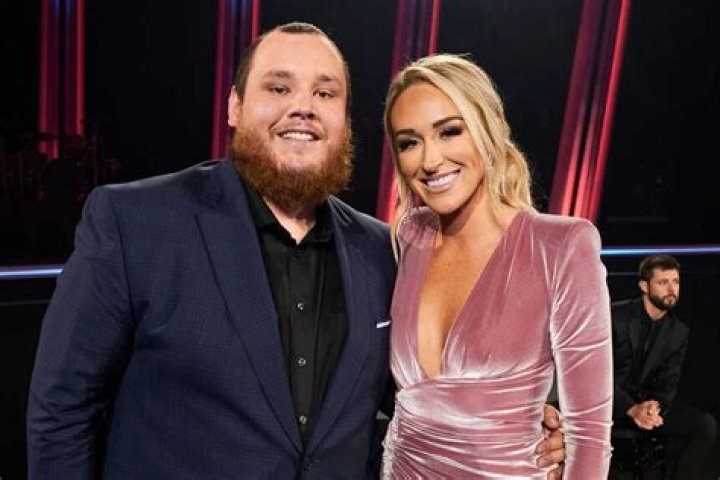 Luke Combs and Wife Nicole Hocking Age Difference, Job and Engagement Ring Details