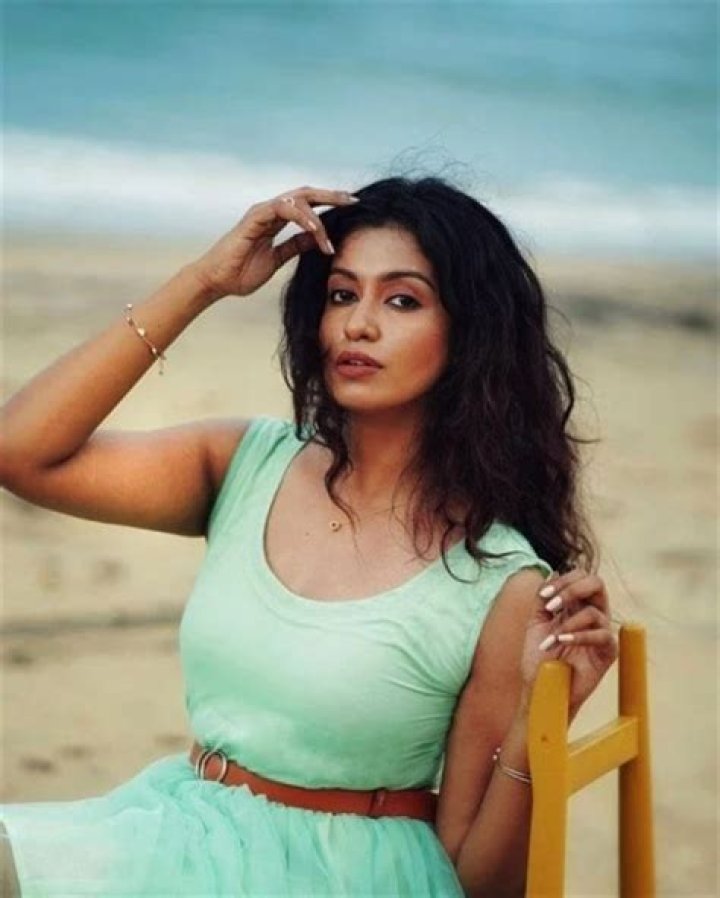 Roshni Haripriyan Height, Weight, Net Worth, Age, Birthday, Wikipedia, Who, Nationality, Biography