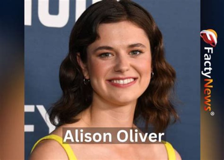 Sarah Oliver Height, Weight, Net Worth, Age, Birthday, Wikipedia, Who, Nationality, Biography